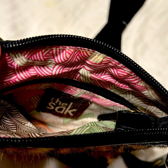 The Sak Faux Fur Cheetah Print Crossbody Bag Brown/Black EUC - Picture 6 of 9